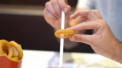Linking Onion Rings (Gimmicks and Online Instructions) by Julio Montoro Productions  - Trick